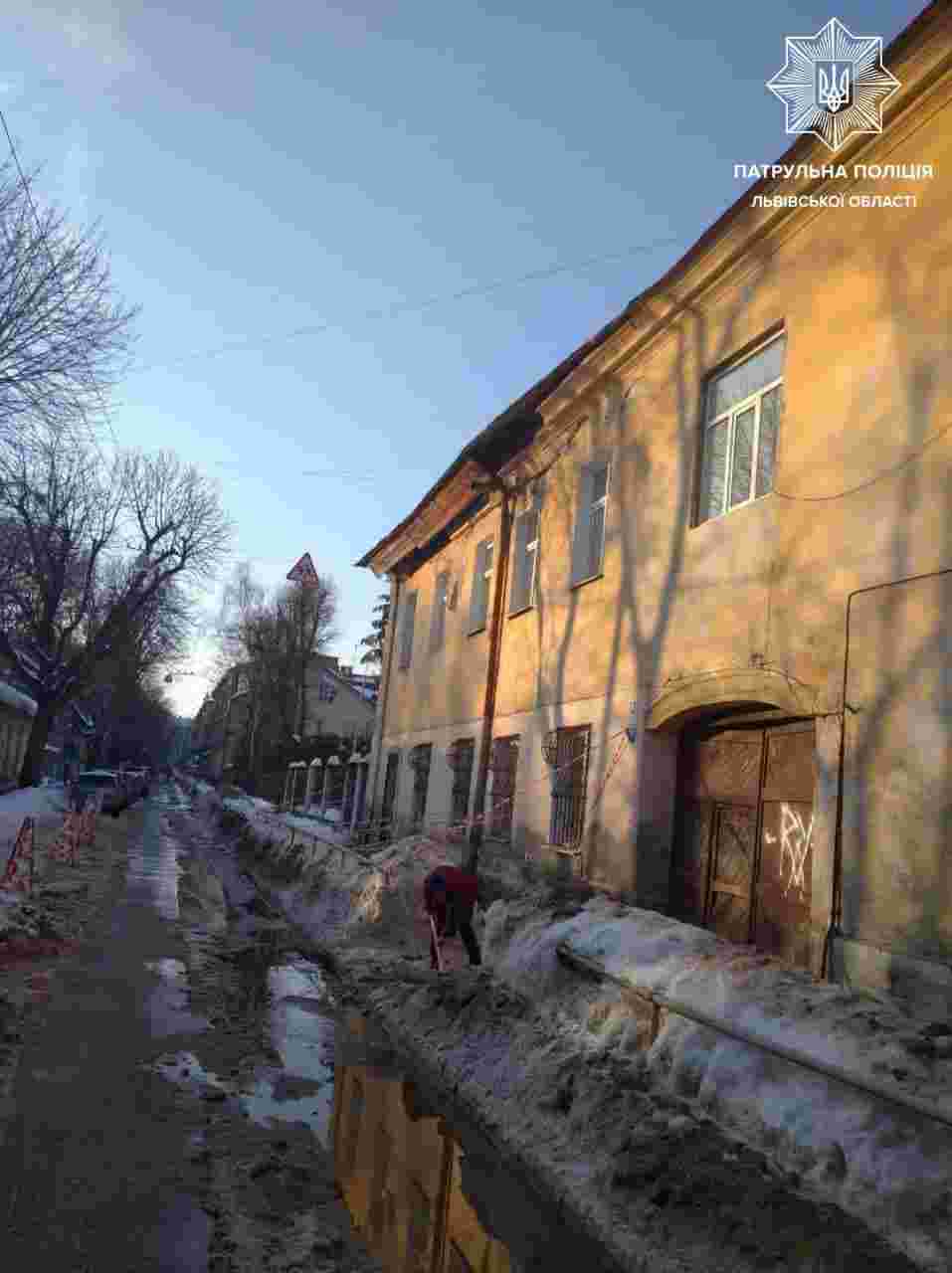 У Львові перекрита вулиця через загрозу обвалу будинку