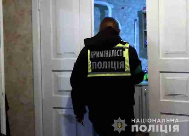 У Львові під час комендантської години місцева жителька вдарила ножем чоловіка призовного віку