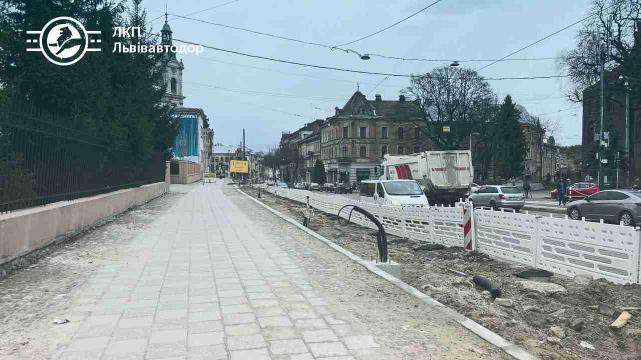 У Львові після ремонту відкрили для проходу пішохідну зону біля Органного залу (ФОТО)