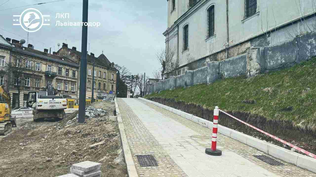 У Львові після ремонту відкрили для проходу пішохідну зону біля Органного залу (ФОТО)
