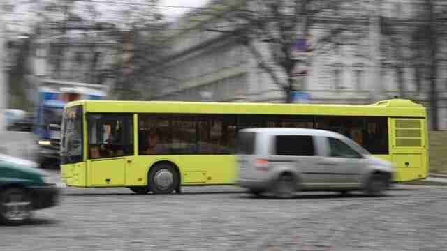 У Львові планують змінити маршрут чотирьох автобусів: як курсуватимуть