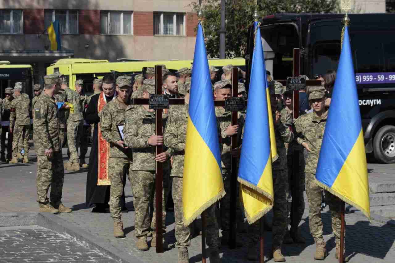 У Львові поховали трьох Героїв, які віддали життя, захищаючи Україну від окупантів (ФОТО)