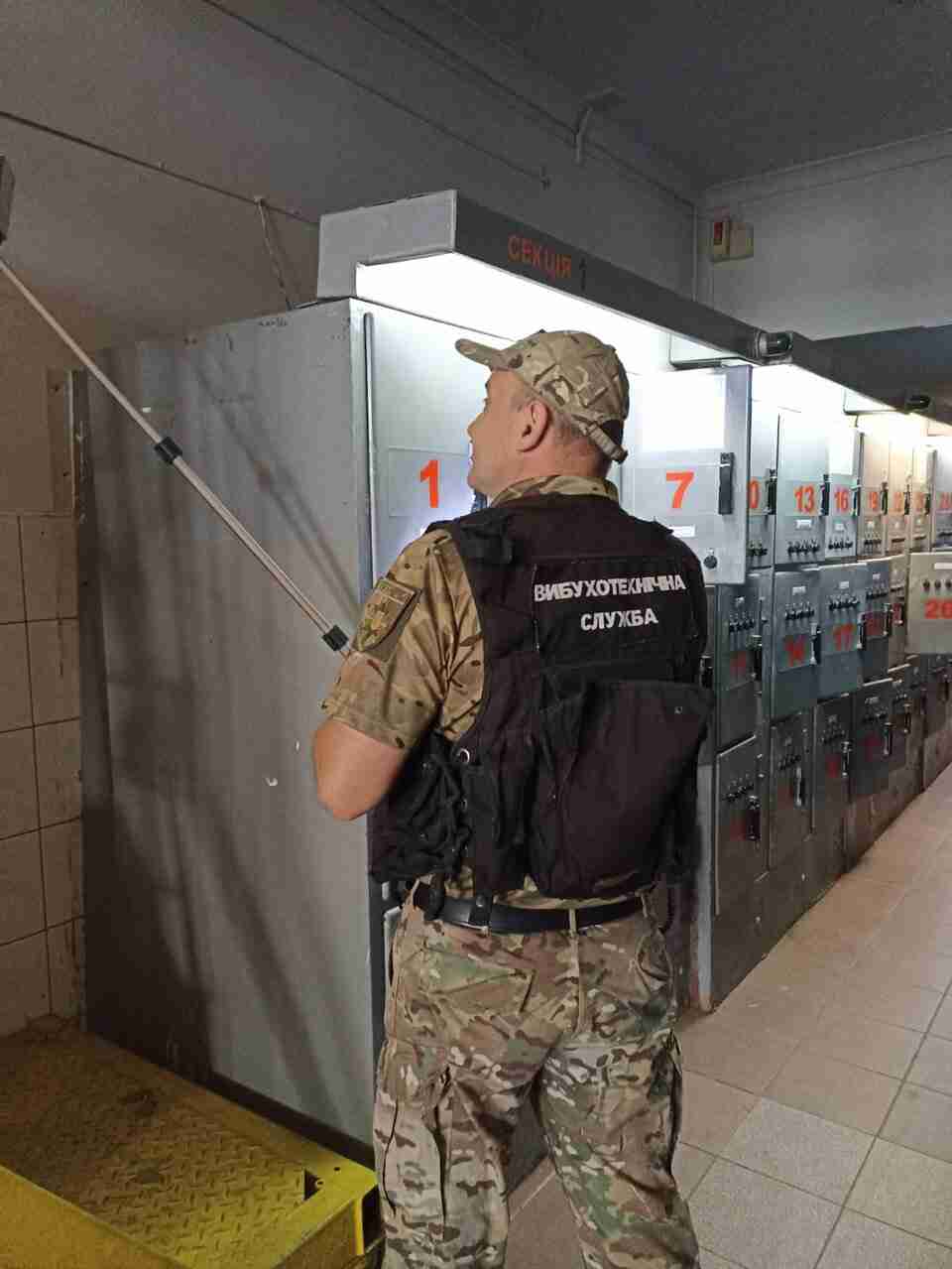 У Львові поліцейські перевірили інформацію про замінування вокзалу (ФОТО)