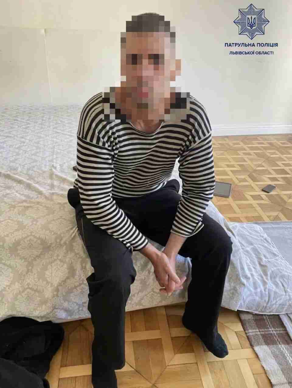 У Львові поліція затримала двох чоловіків-розпусників (ФОТО)