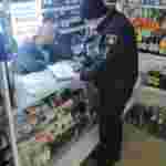 У Львові поліція почала шукати фальсифіковані цигарки та алкоголь у магазинах (ФОТО)
