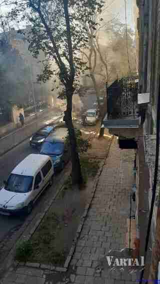 У Львові посеред вулиці загорілося авто, заблокувавши вулицю (ФОТО)