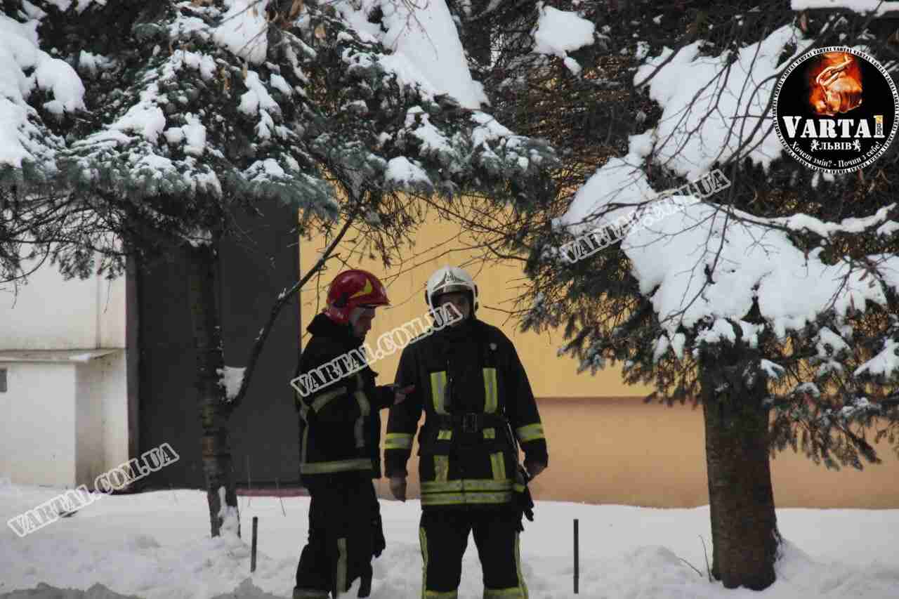 У Львові пожежники перевіряють інформацію про задимлення (ФОТО)