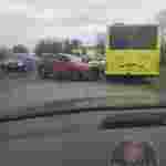 У Львові Range Rover врізався в маршрутний автобус (фото)