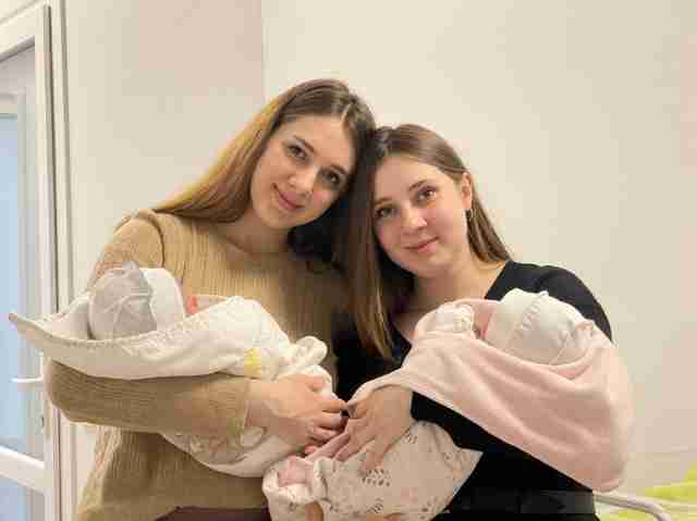 У Львові рідні сестри на Різдво народили немовлят (ФОТО)