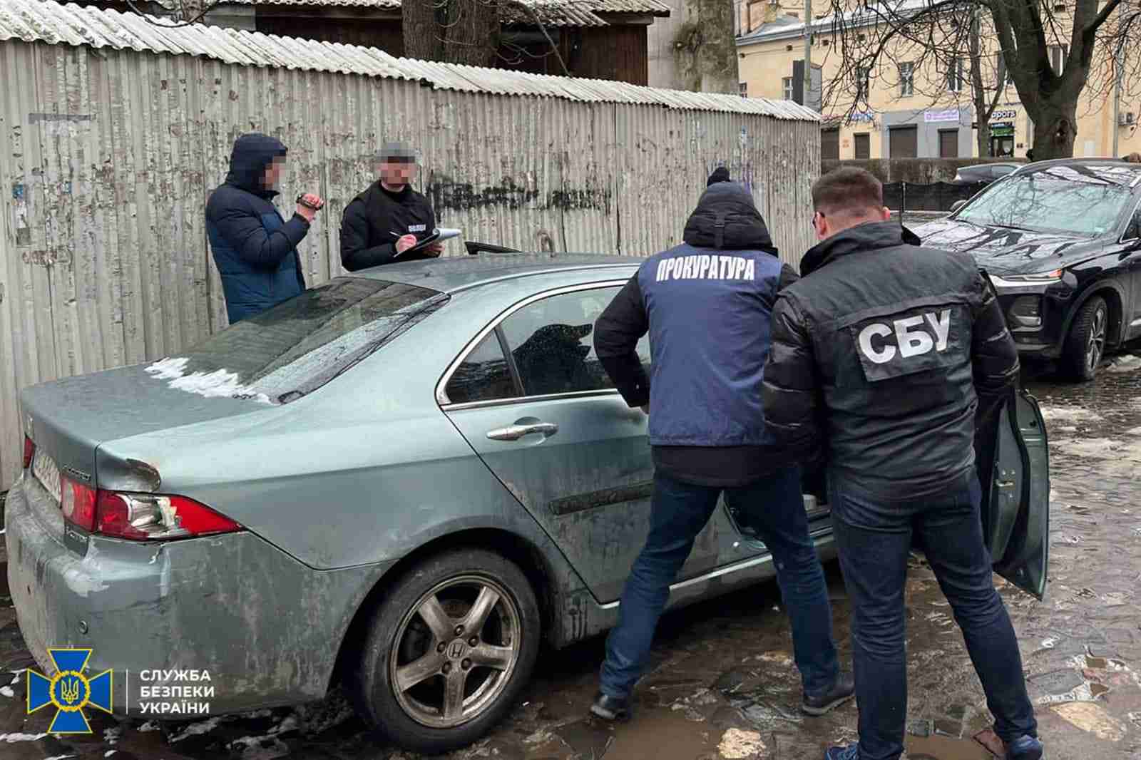 У Львові спецслужби за «бізнес-схеми» затримали комерсанта (ФОТО)