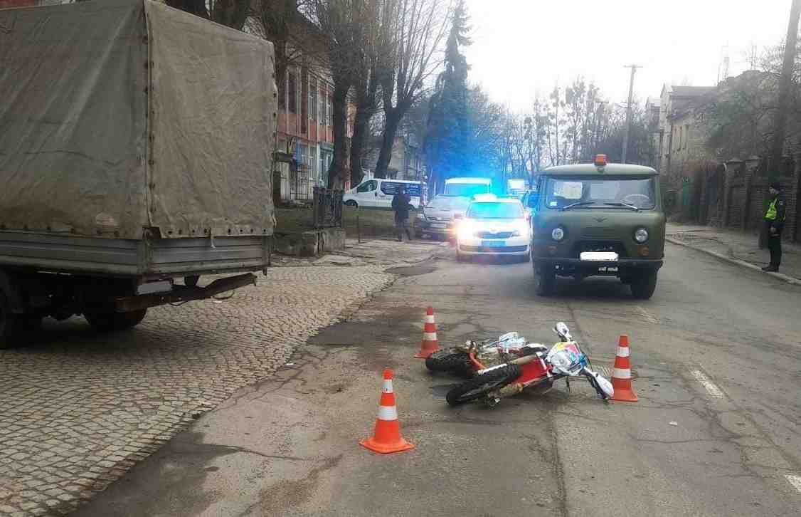 У Львові сталася ДТП «ГАЗелі» та мотоцикла (фото)
