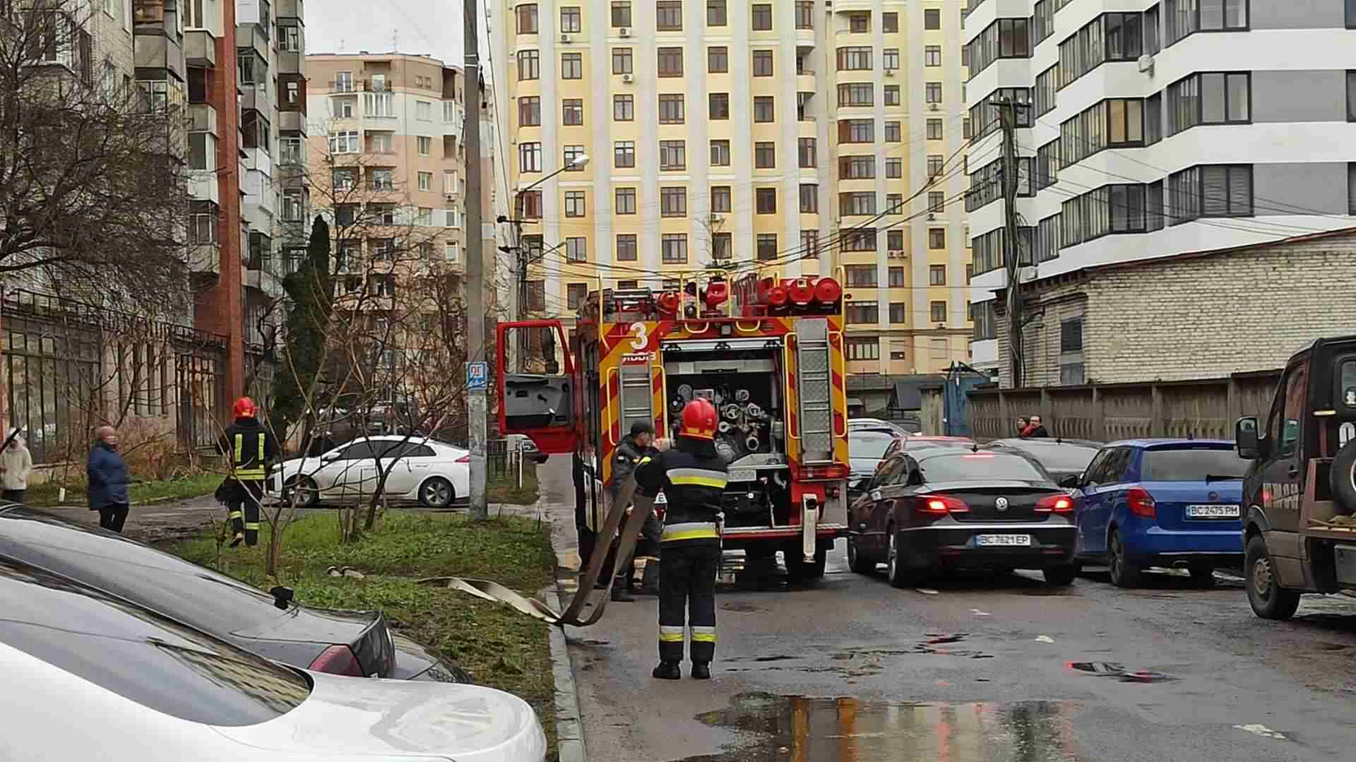 У Львові сталася пожежа в квартирі (ВІДЕО, ФОТО)
