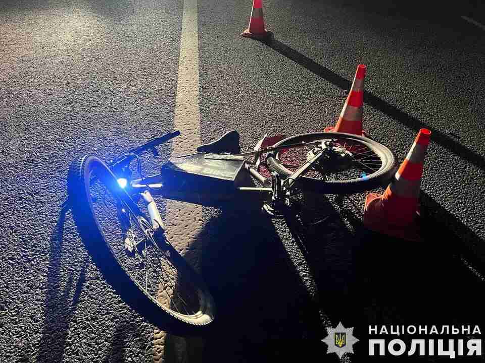 У Львові у ДТП постраждав велосипедист, який переїжджав дорогу на червоне світло світлофора