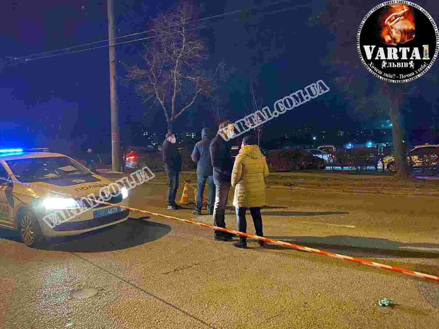 У Львові в автомобіль врізалася кришка люка, загинула дитина: подробиці (відео, фото)