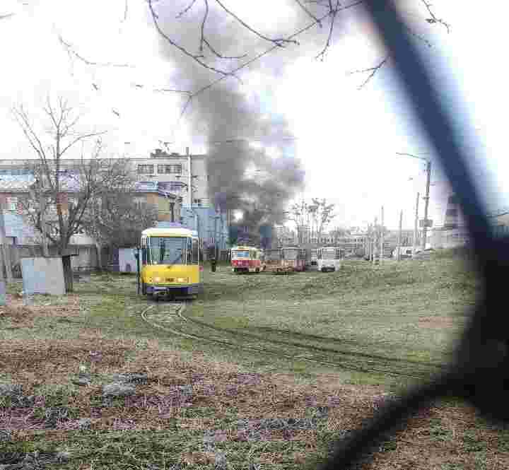 У Львові в депо горів трамвай, підозрюють підпал (фото)