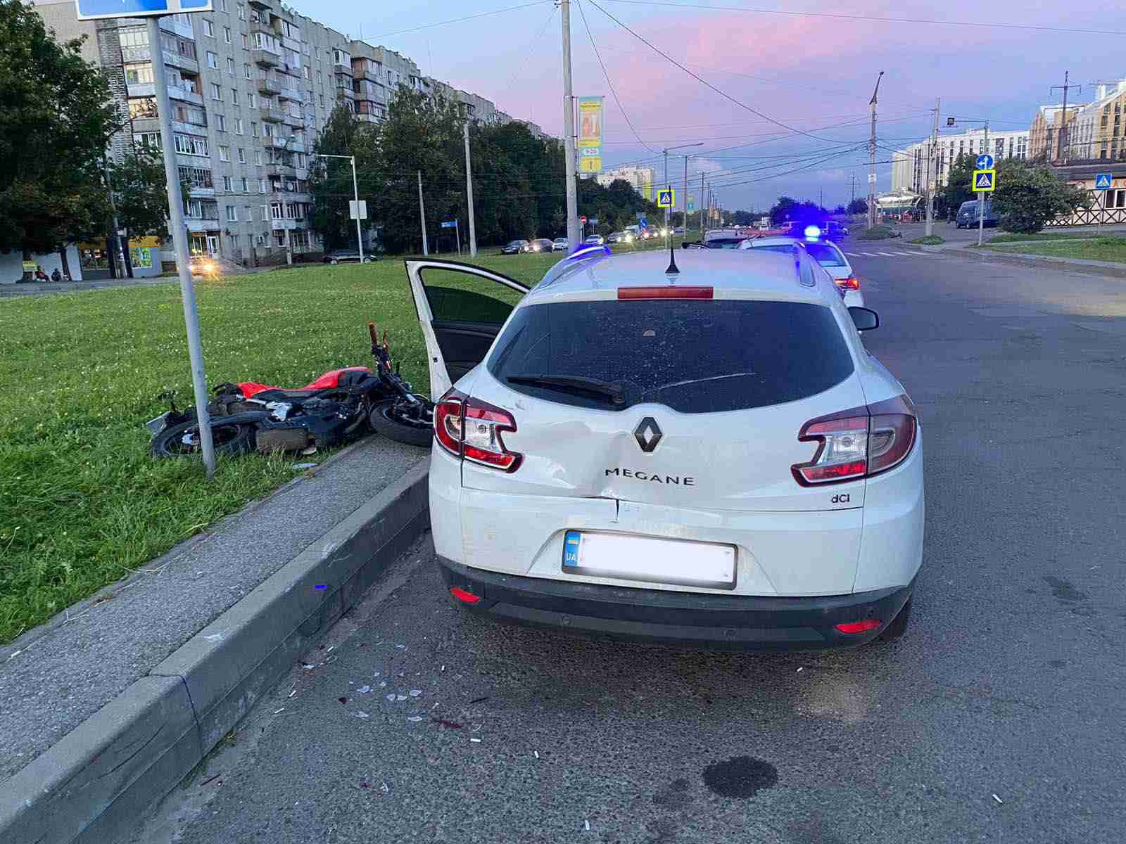 У Львові в ДТП потрапив мотоцикліст (ФОТО)