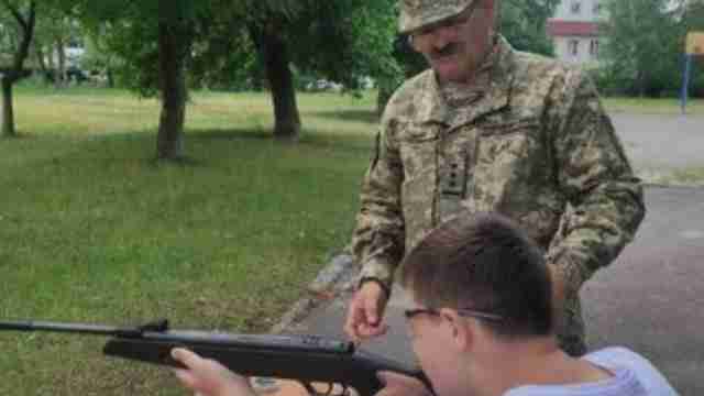 У Львові вчителів почали навчати стрільбі та самозахисту (ФОТО)