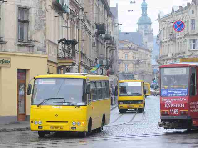 У Львові від сьогодні подорожчав проїзд у транспорті