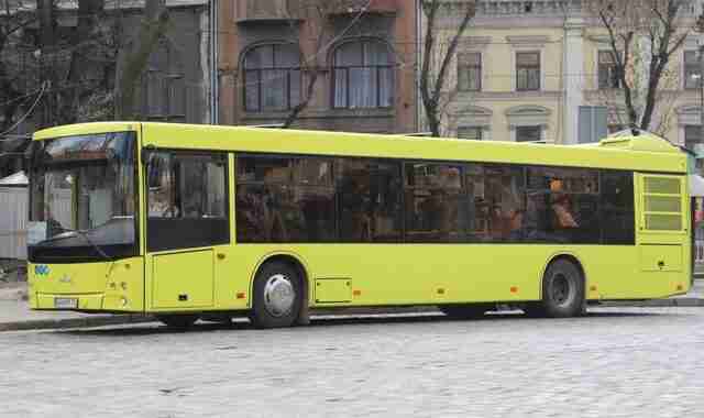 У Львові відновлять роботу чотирьох автобусних маршрутів