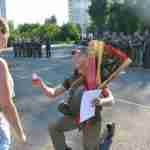 У Львові військовий після повернення зі зони ООС освідчився своїй дівчині