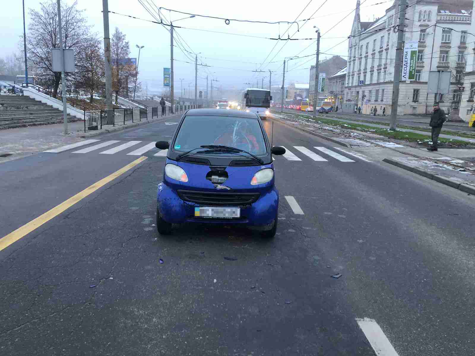 У Львові водій автомобіля «Smart»  скоїв наїзд на школярку (ФОТО)