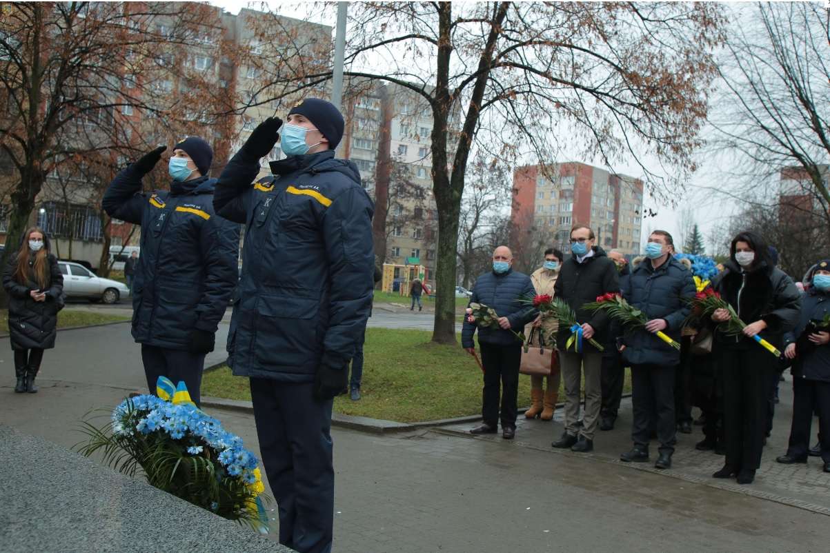 У Львові вшанували учасників ліквідації наслідків аварії на Чорнобильській АЕС (фото)