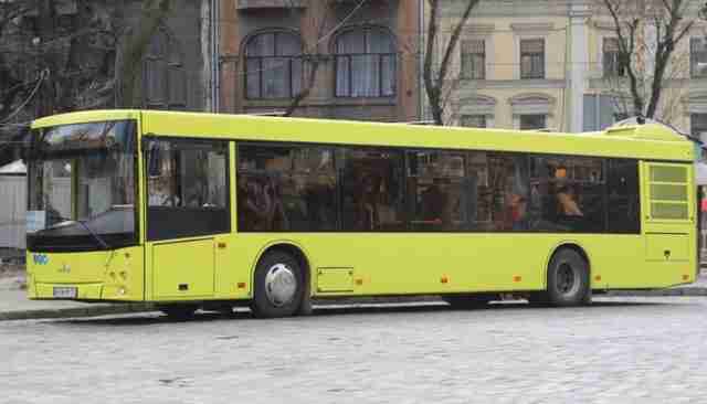 У Львові з 8 грудня курсуватиме соціальний автобус для безхатченків