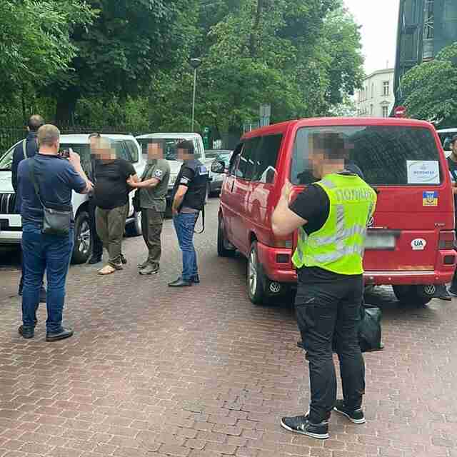 У Львові затримали киянина, який організовував втечі ухилянтів за кордон (ФОТО)
