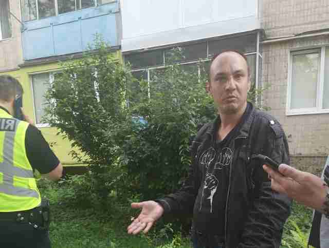 У Львові затримано чоловіка, який чіплявся до неповнолітніх дівчат та побив їх (ВІДЕО)