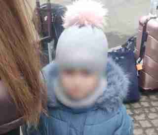 У Львові знайшли 6-річну дитину, яка загубилася в натовпі переселенців біля залізничного вокзалу