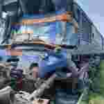 У масштабній ДТП пасажирського потяга та вантажівки постраждала жінка з Львівщини (фото)