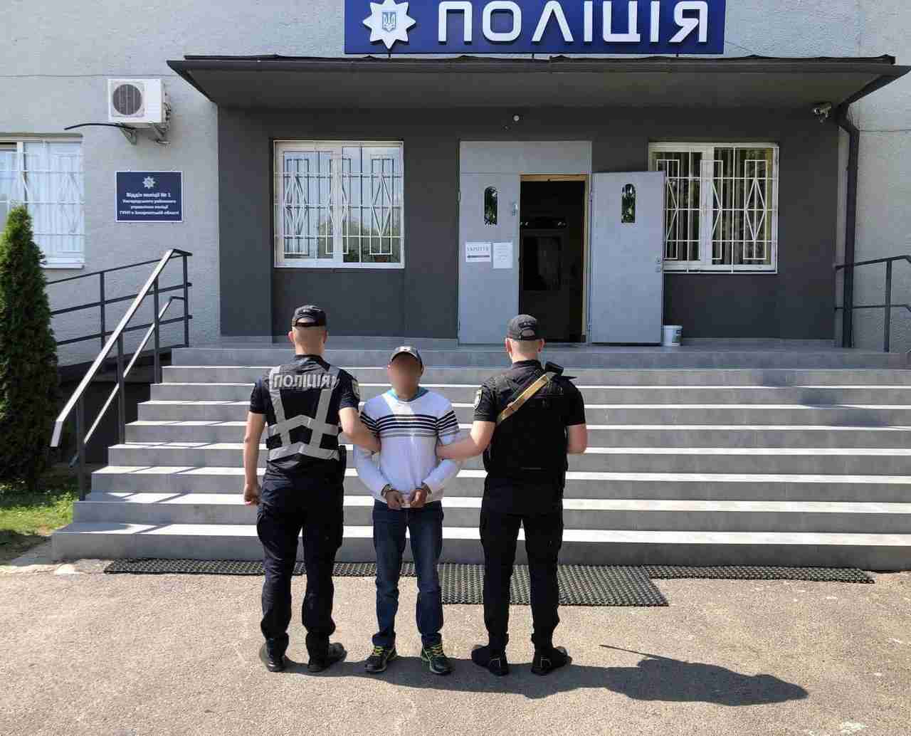 У місті Чоп щойно звільнений із в’язниці молодик скоїв зухвале пограбування (ФОТО)