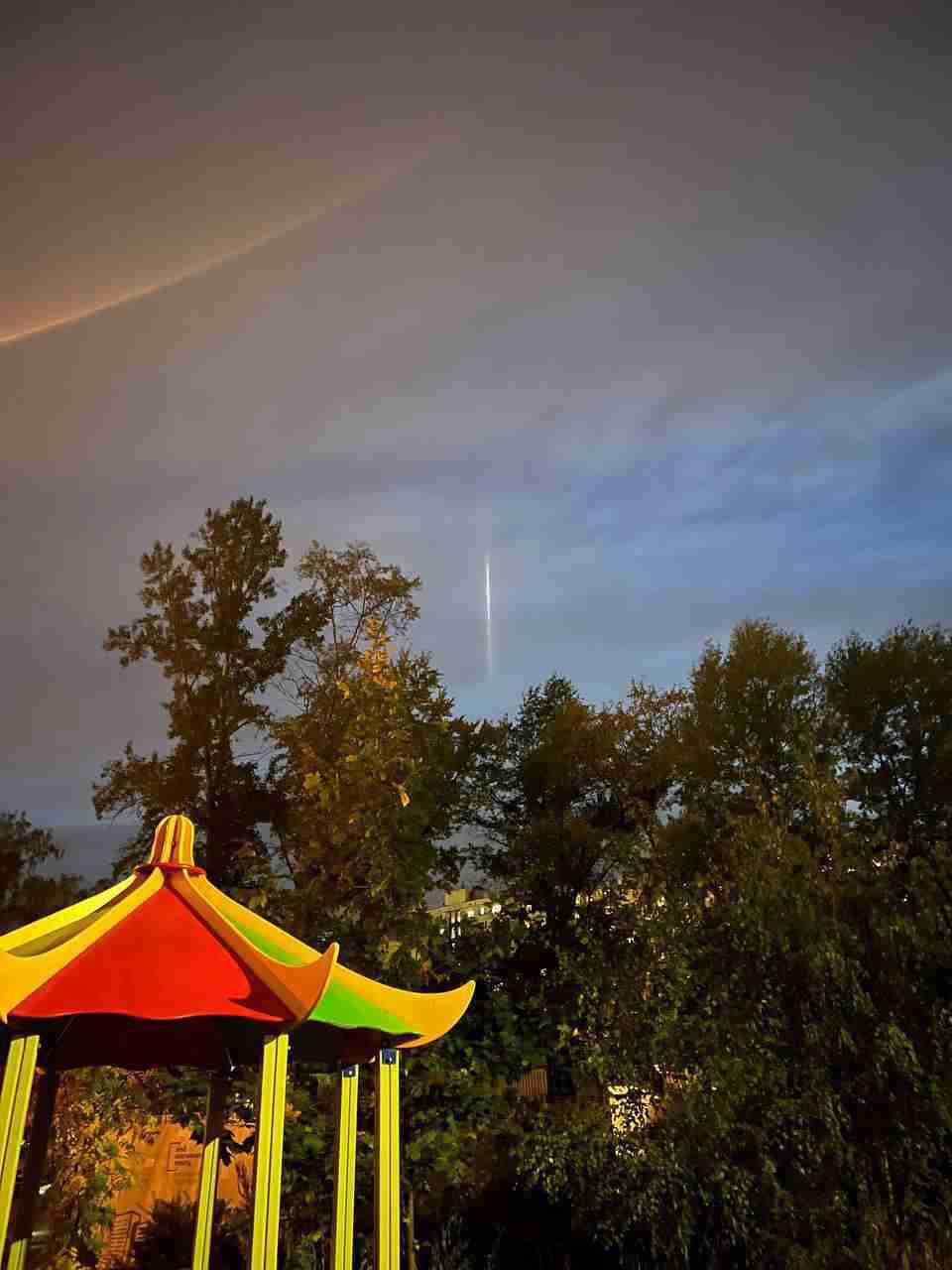 У небі над росією зафіксовано дивне явище в небі (ФОТО)