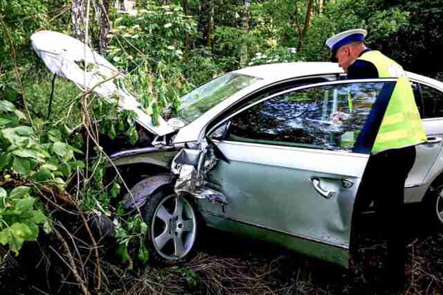 У Польщі п'яний водій спричинив потрійну ДТП та збив двох українських підлітків: є жертви
