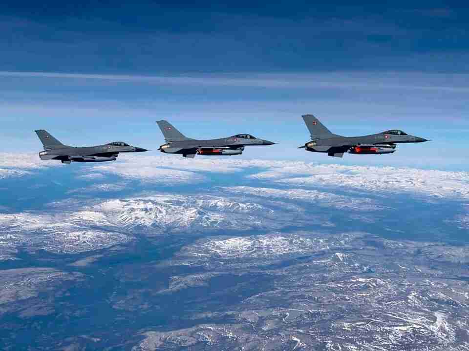 У ПС пояснили, як будуть захищати F-16 на аеродромах