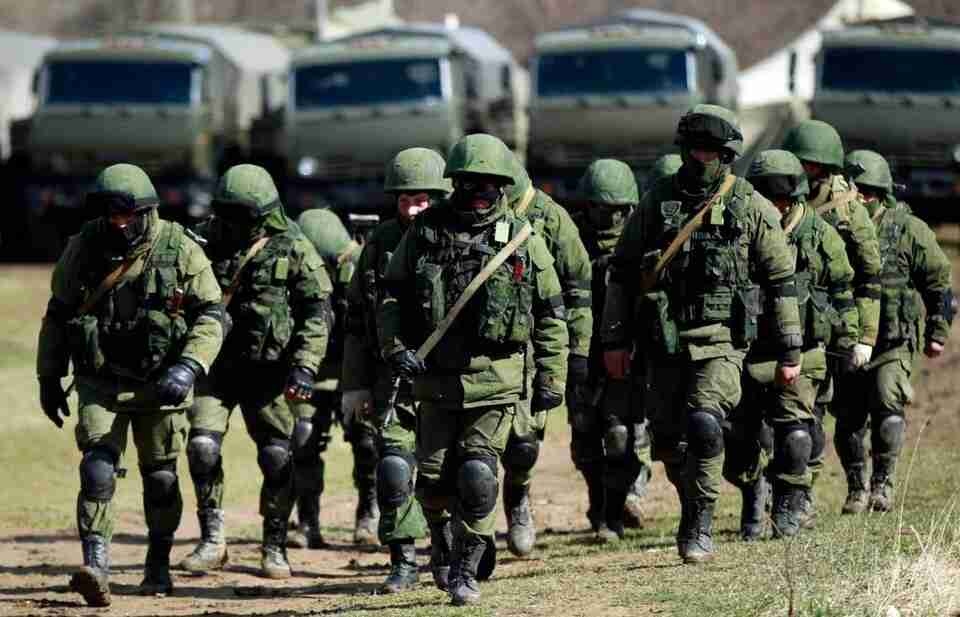 У розвідці попередили про можливі провокації росії 9 травня не лише в Україні