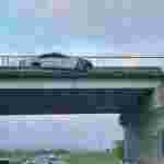 У Рясне-Руська автомобіль протаранив міст (ВІДЕО, ФОТО)