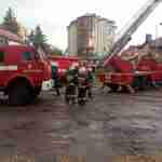У Трускавці блискавка влучила в готель: спалахнула пожежа (фото, відео)