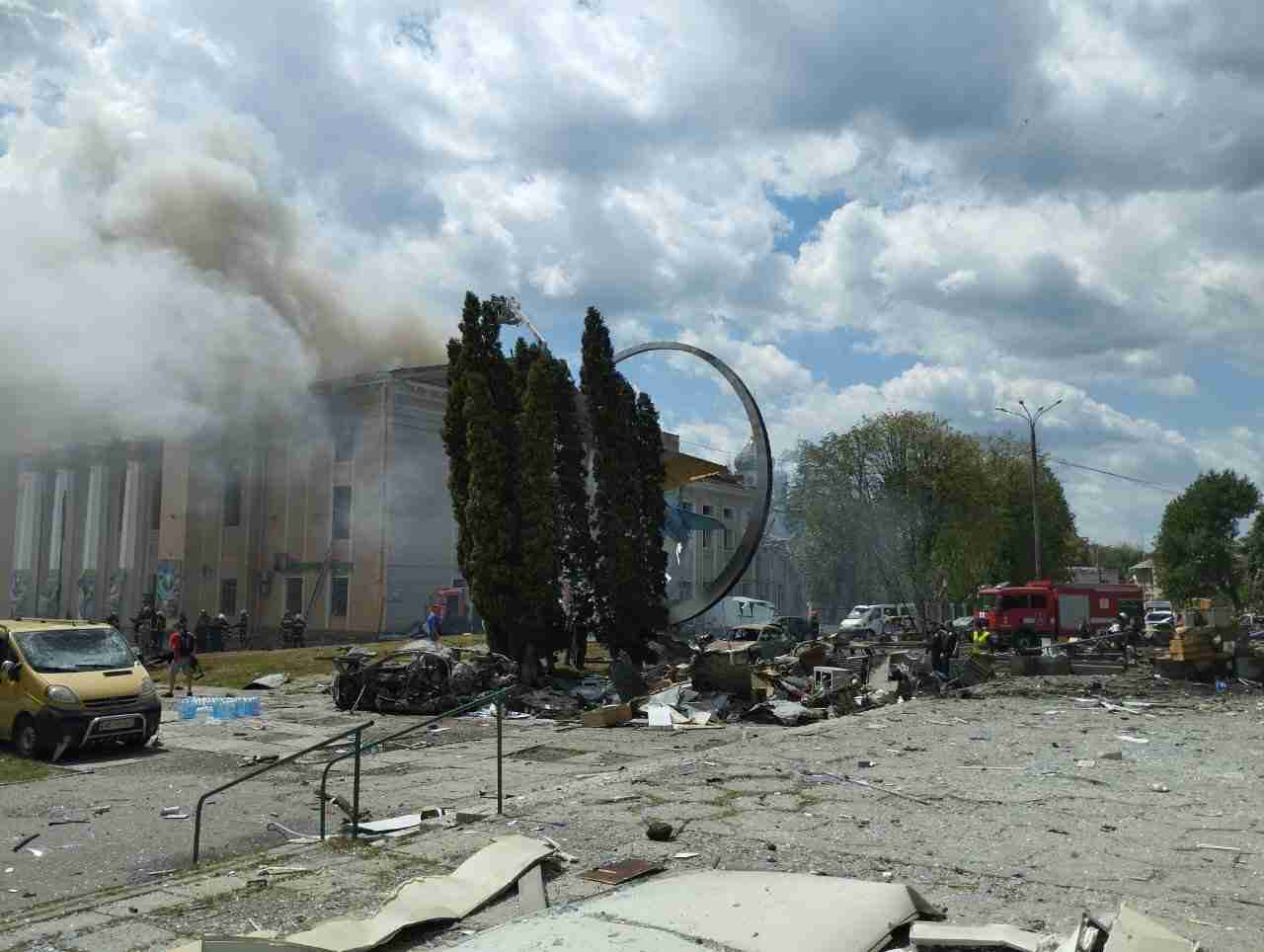 У Вінниці після ракетного удару безвісти зникли 39 людей