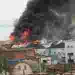 У Вінниці гасять масштабну пожежу, яка охопила кількаповерхову будівлю (ФОТО, ВІДЕО)