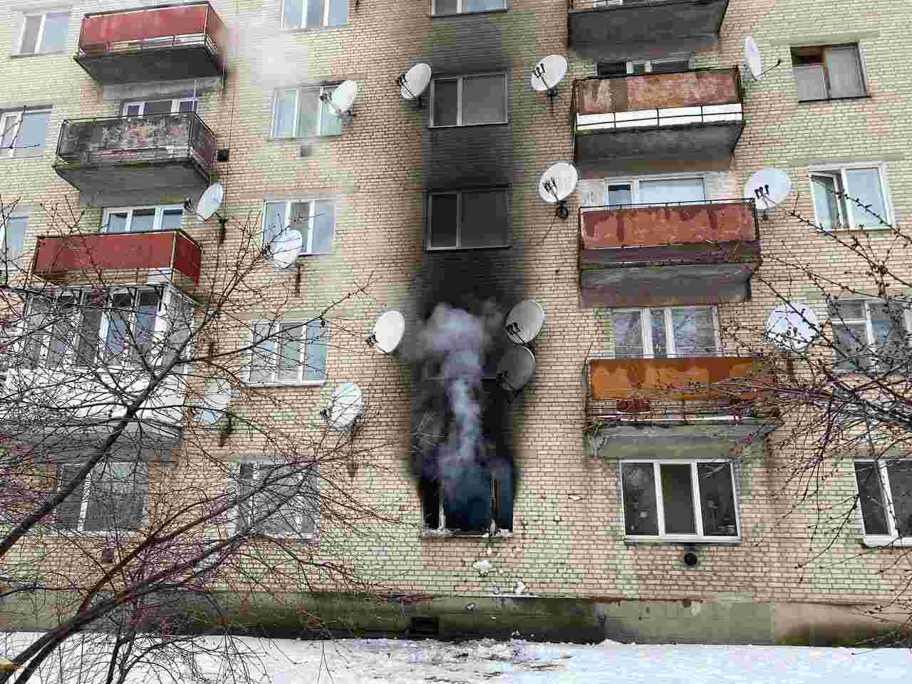У Вінницькій області внаслідок пожежі в квартирі загинули 8-річна дівчинка та її бабуся (фото/відео)