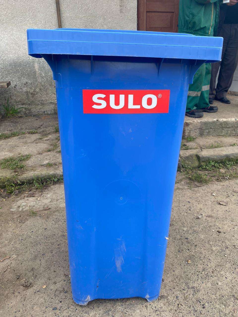 У Яворівському районі чоловік вкрав 20 сміттєвих контейнерів, щоб продати (фото)