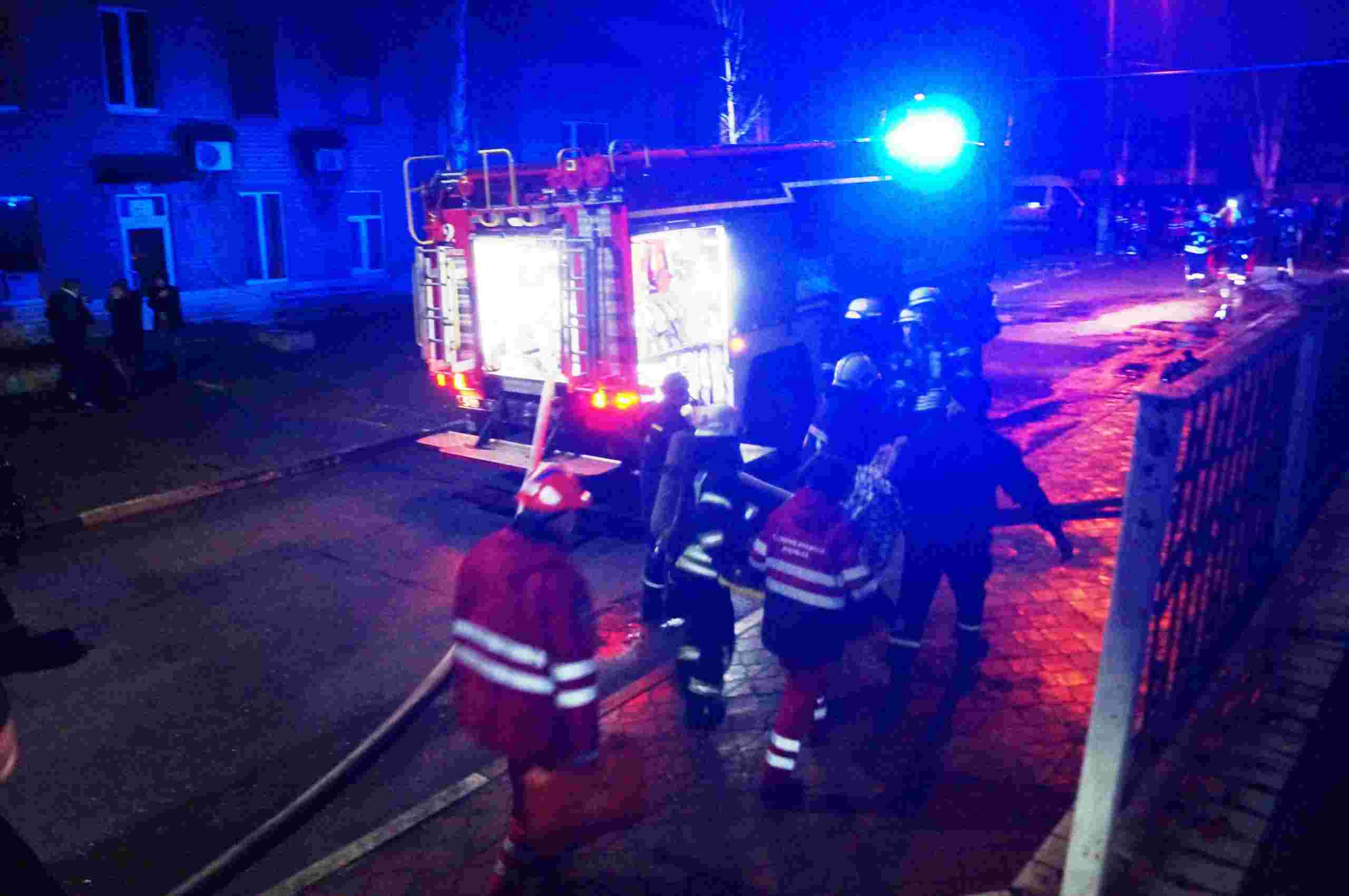 У Запоріжжі сталася пожежа в інфекційній лікарні: загинуло четверо людей, серед них 26-річна лікарка (ВІДЕО, ФОТО)