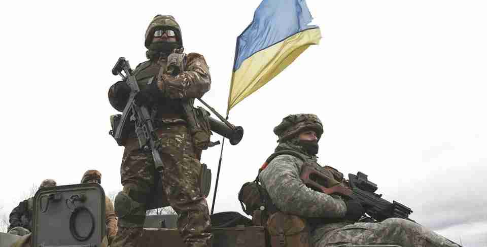 Українці налаштовані боротись до перемоги - опитування