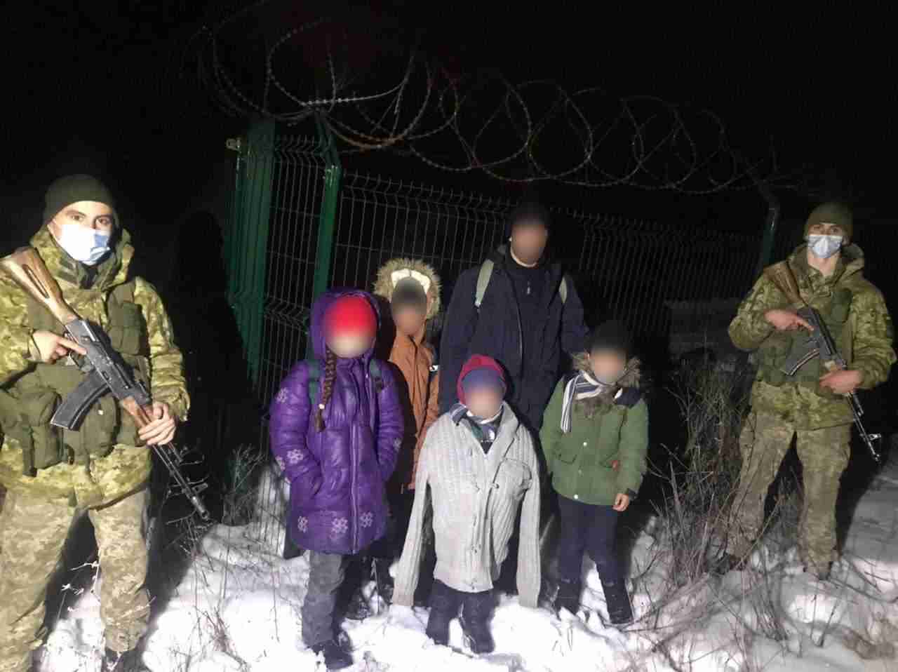 Українець намагався вивести чотирьох дітей співмешканки до РФ
