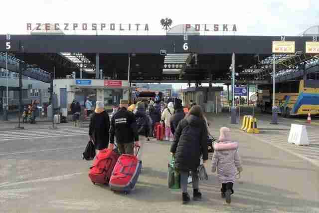Українські біженці в Польщі будуть зобов'язані платити за проживання