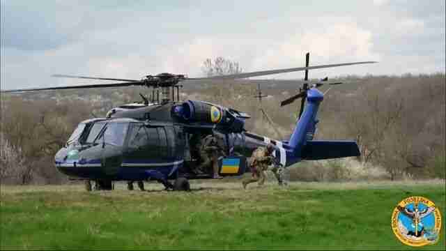 Українські спецпризначенці використовують у бойових діях американський вертоліт Black Hawk (ФОТО,ВІДЕО)