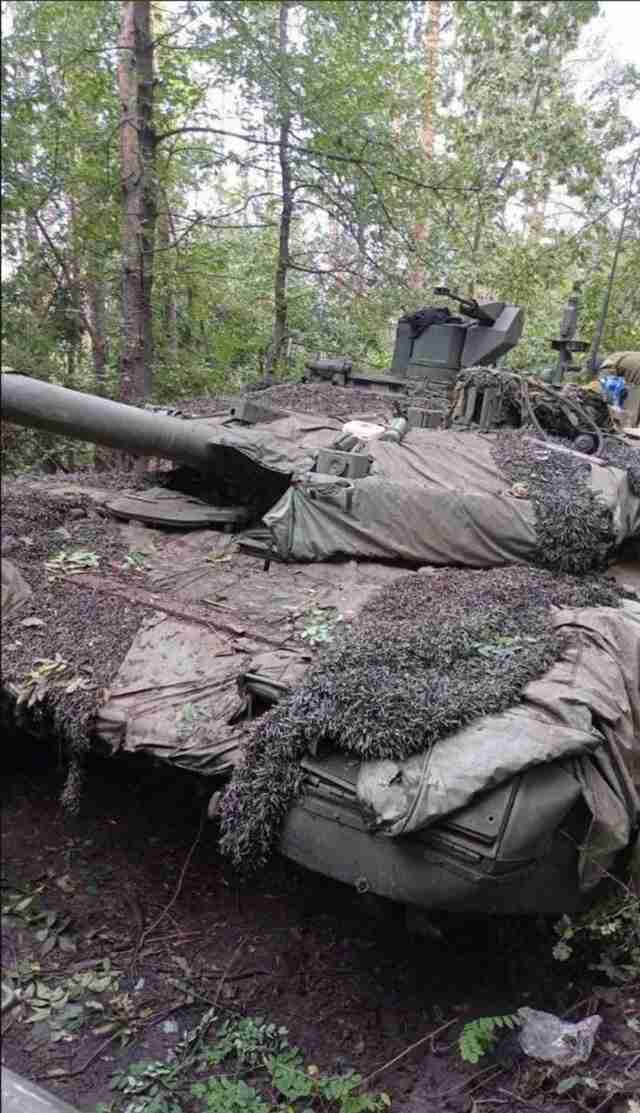 Українські захисники «затрофеїли» ворожий  танк Т-90М  (ФОТО)