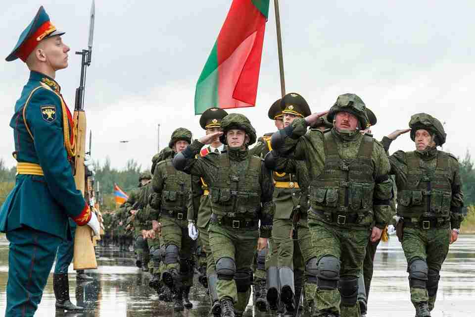 Український військовий пояснив, що означають слова Лукашенка про підготовку до війни