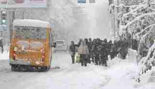 Україну засипе снігом: два циклони принесуть сніг з дощем